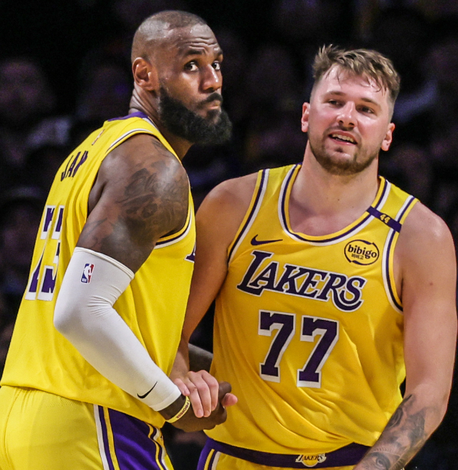 包含里程碑夜！孟菲斯灰熊伤情更新；欧冠集结日刷纪录；压力陡增；资深球员宣示担当的词条