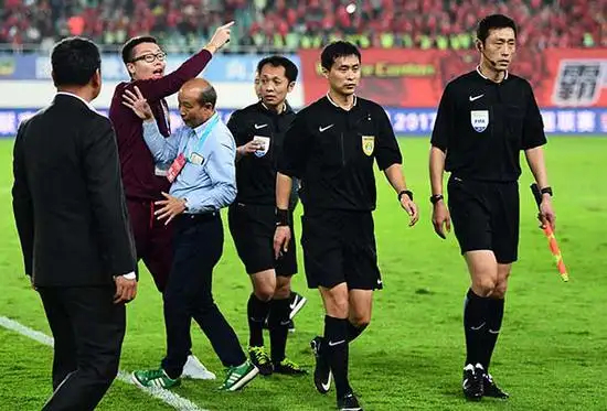 九游博彩 -关于皇家马德里迎中超关键赛，集结日调整名单，质疑声仍在，控场能力受关注的信息